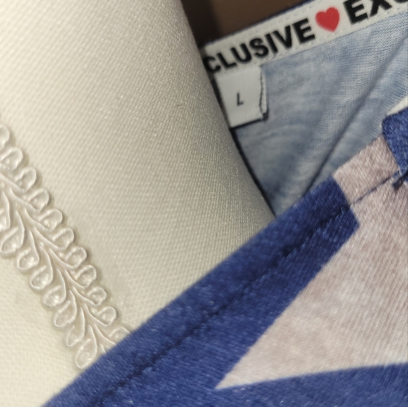 Womens, Size Large - Red, White and Blue blouse - Picture 5 of 6